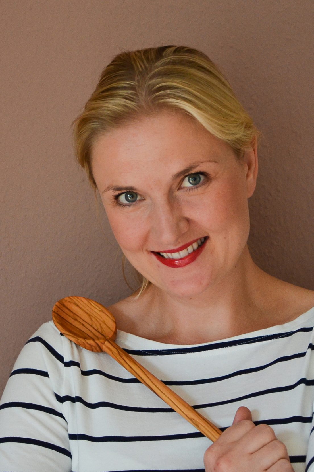 Die Autorin des Kochbuchs Clean Eating gibt viele Tipps rund um die gesunde Ernährung.